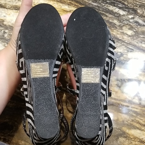 Strappy Wedges - Picture 5 of 5